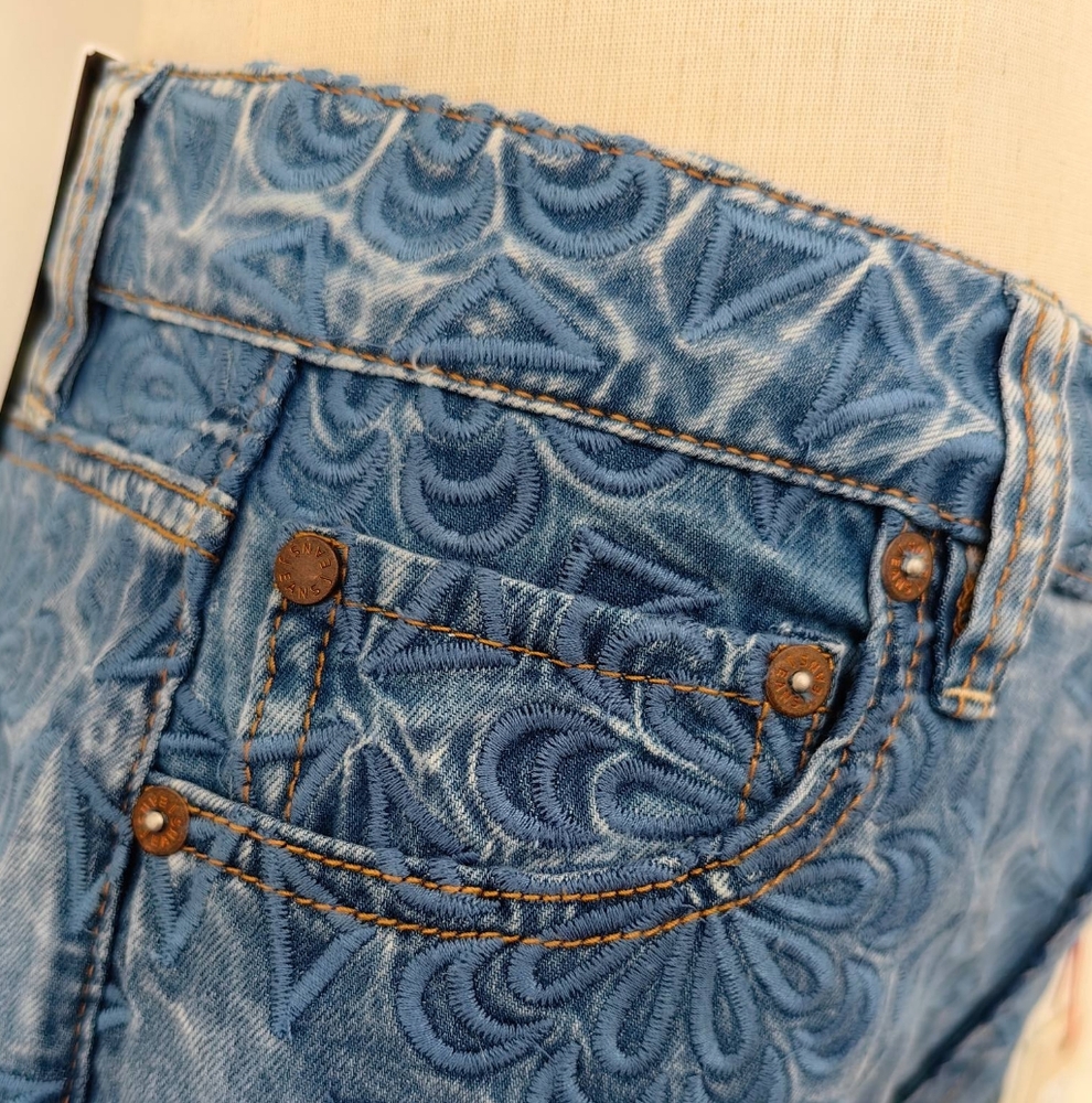 Alice + Olivia WEEZY LASERCUT JEAN - Picture 9 of 16
